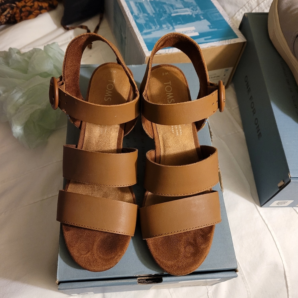 TOMS Sandals